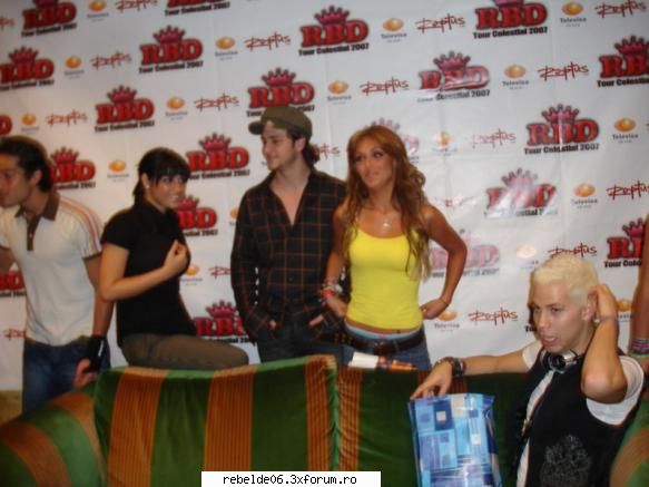 poze concertul din romania dulce rbd mia una ela conferinta presa poop