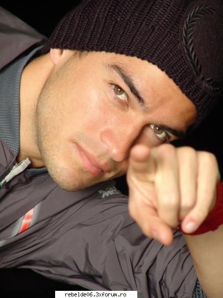 ~despre poncho~ complet: alfonso herrera nasterii: august 1983locul nasterii: ciudad liber: schi